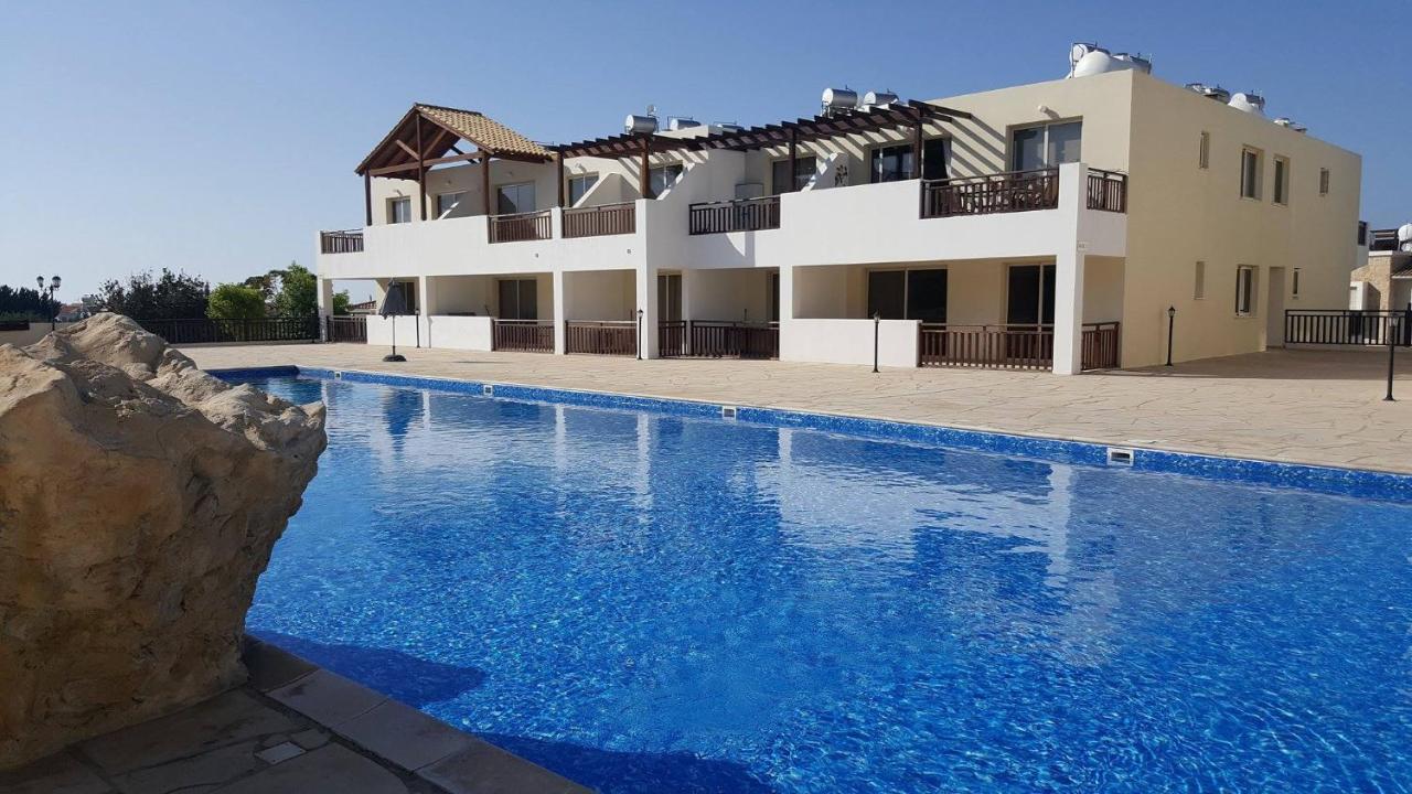 C5 Vanessa Poolside Apartment Peja Zewnętrze zdjęcie